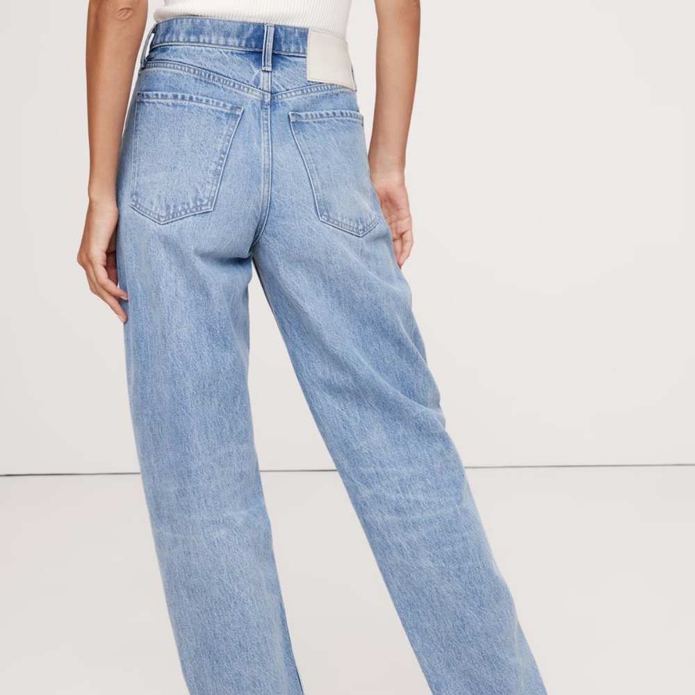 BANANA REPUBLIC - HIGH-RISE RIGID BOW JEAN